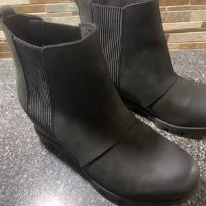 Sorel Joan of Arctic II Chelsea Wedge in black